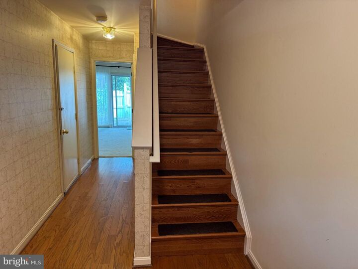 Property Photo:  12097 Edgemere Circle  VA 20190 