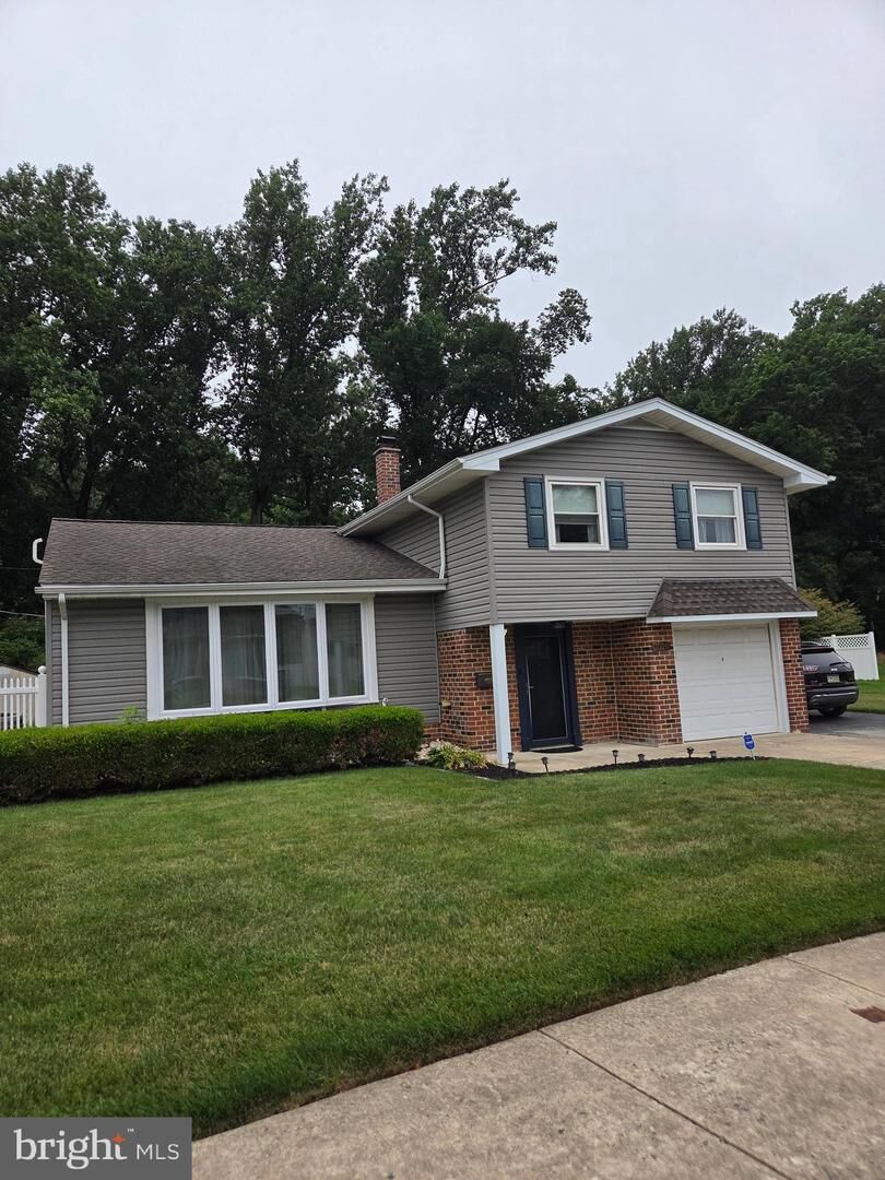 Property Photo:  1020 Norvelt Drive  PA 19115 