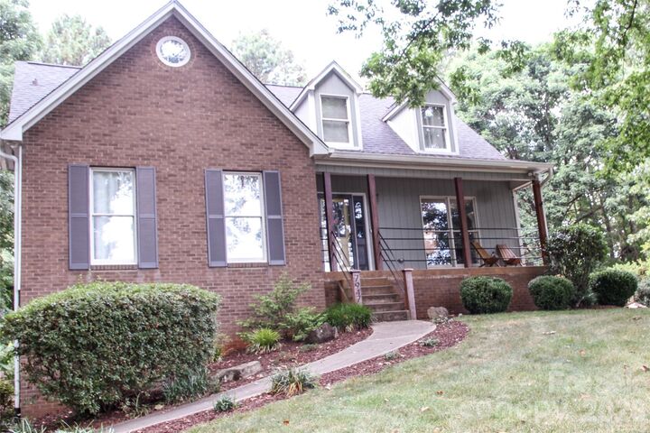 Property Photo:  7947 Lakeview Drive  NC 28037 