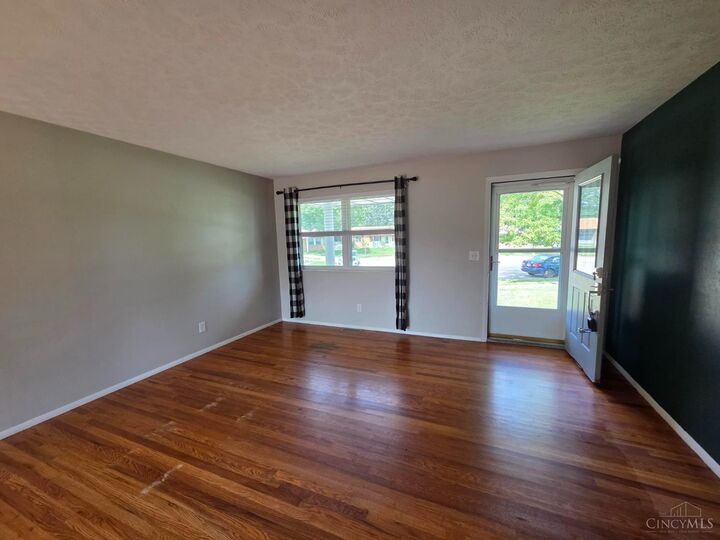Property Photo:  2716 Windon Drive  OH 45251 