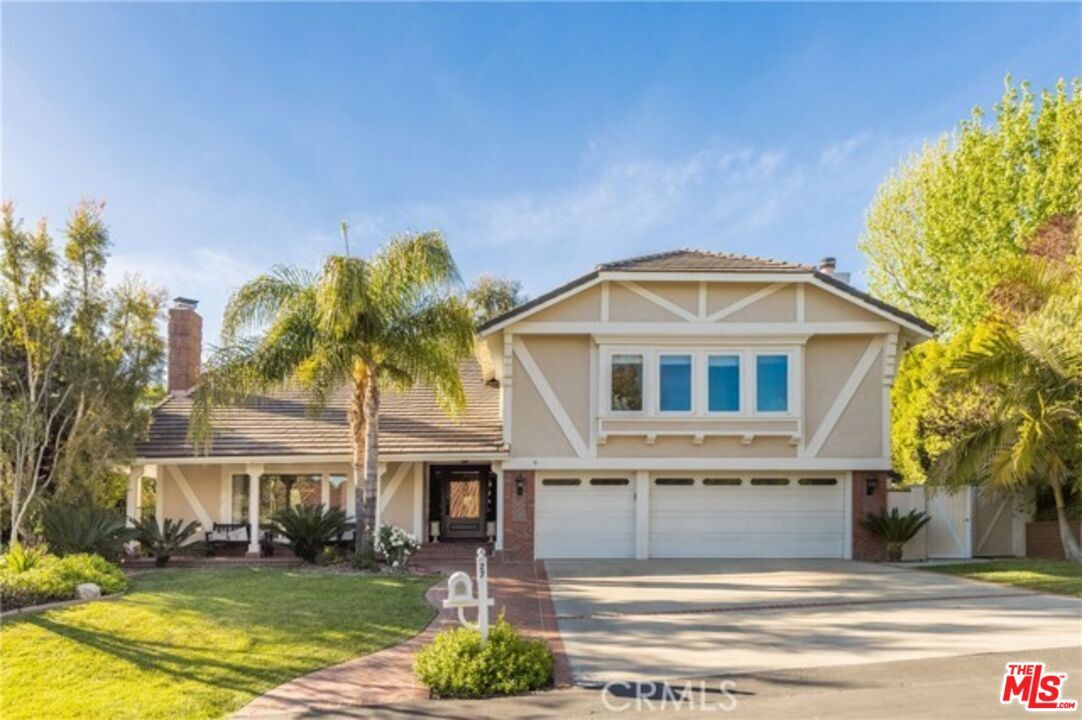 Property Photo: 27 Horseshoe Ln CA 90274
