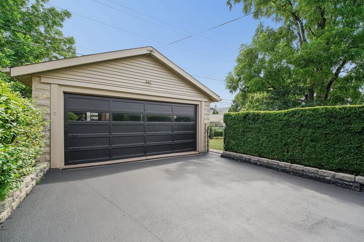 Property Photo: 83 Clinton Heights Avenue OH 43202