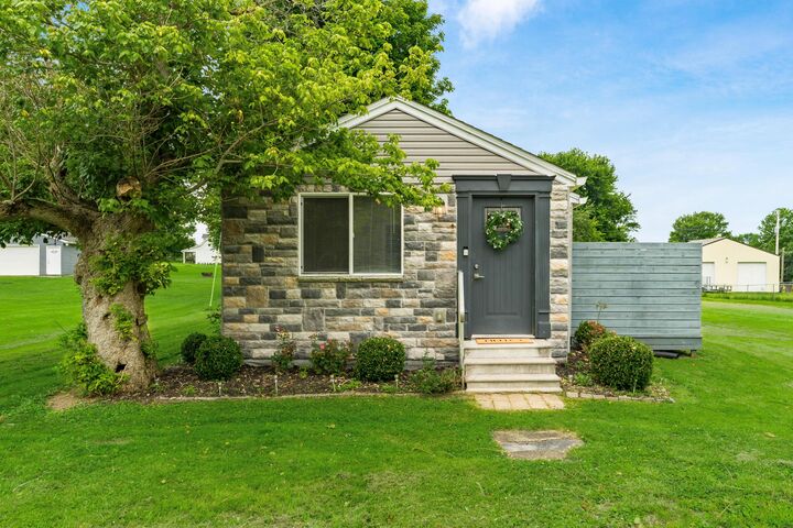 Property Photo:  5055 Lancaster Kirkersville NW Road  OH 43105 