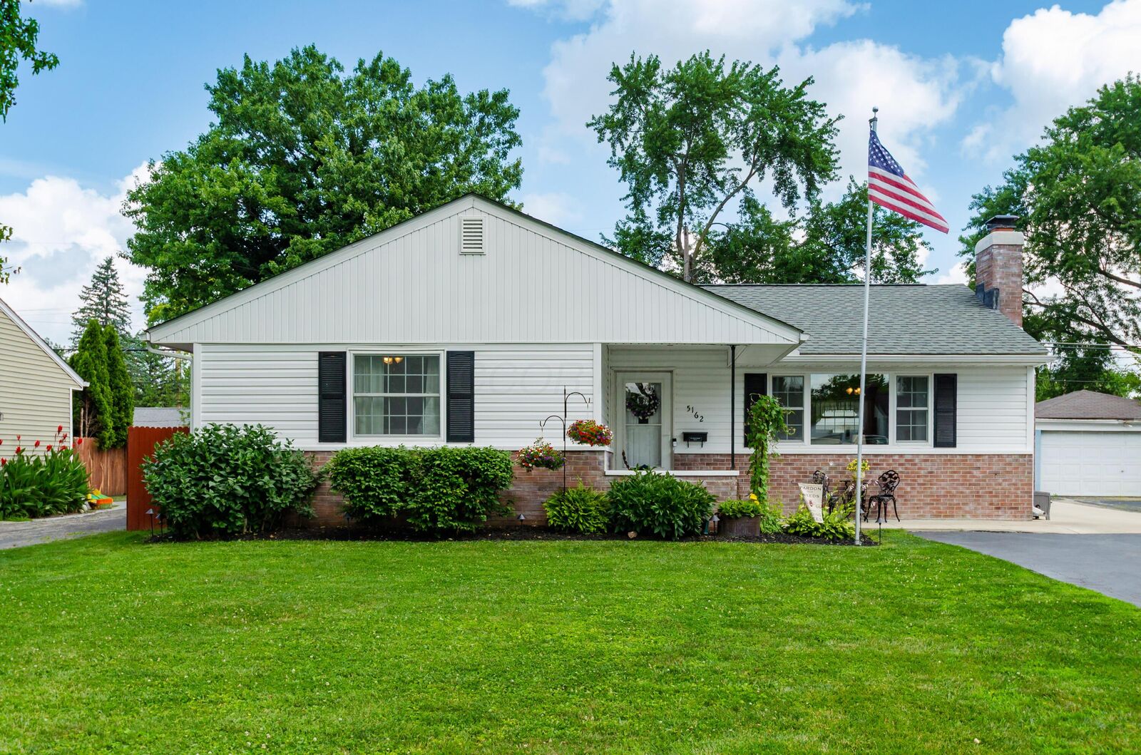 Property Photo:  5162 Cavalier Drive  OH 43026 
