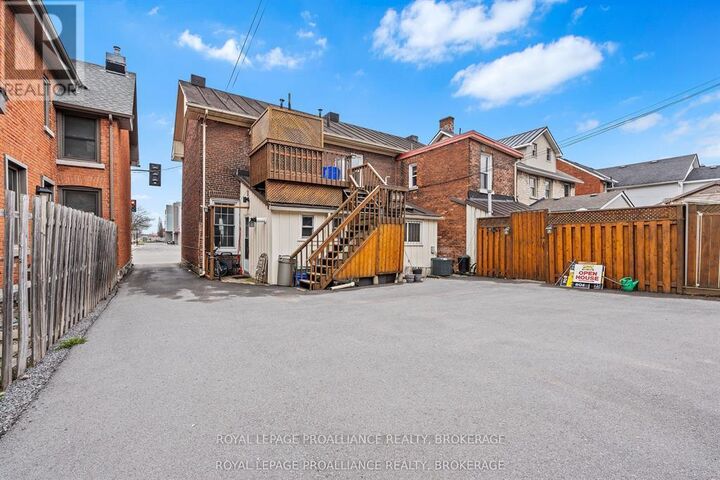 Property Photo:  270 Wellington Street  ON K7K 2Z1 