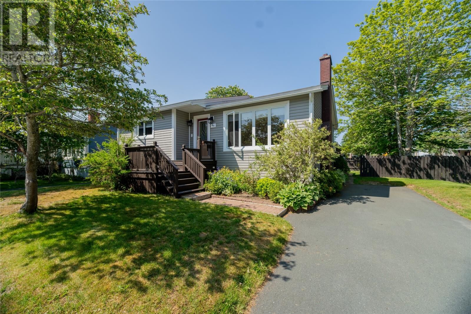 Property Photo:  44 Roosevelt Avenue  NL A1N 1Z8 
