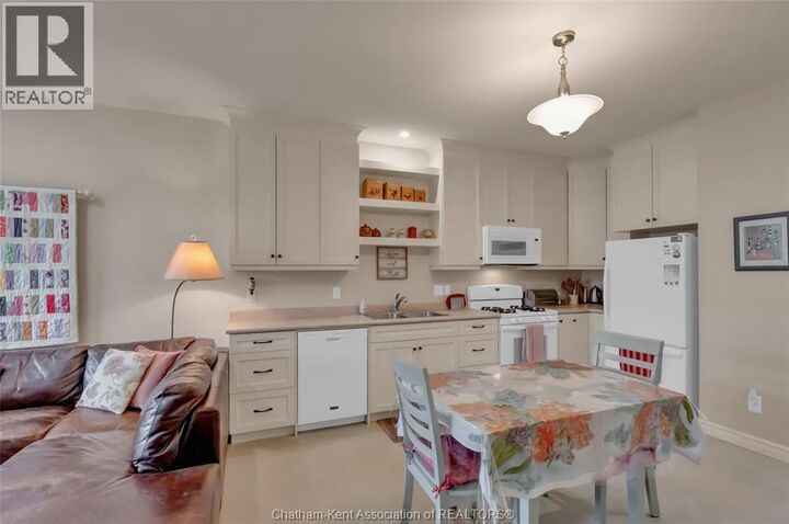 Property Photo:  6 Caleb Court  ON N0P 1A0 