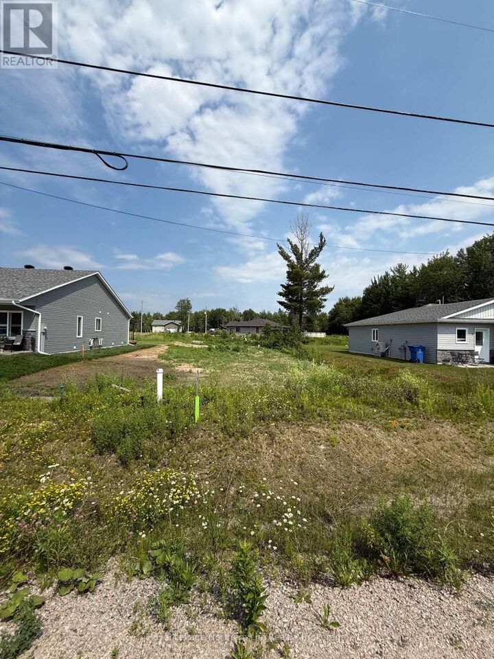 Property Photo:  460 King Street  ON P2B 2V9 
