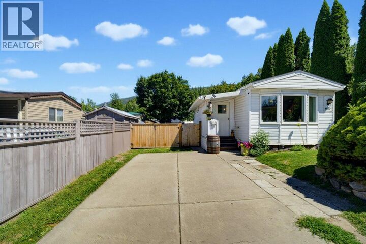 Property Photo: 6850 53 Street Northeast BC V0E 1K0