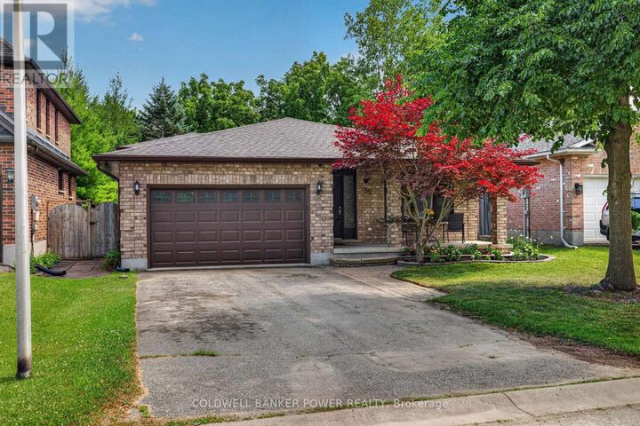 39 Shepherd Avenue — photo 1