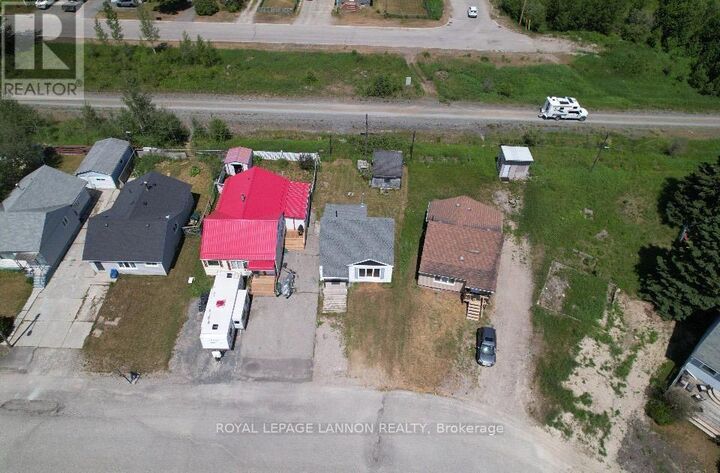 Property Photo: 330 Ball Park Crescent ON P0T 1M0