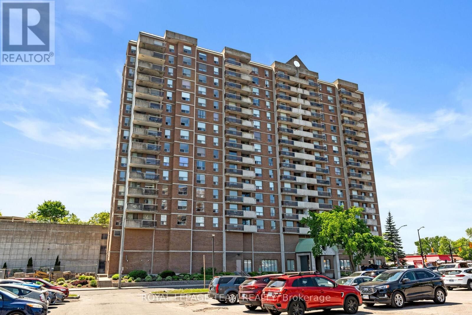 Property Photo: 200 Lafontaine Avenue 1003 ON K1L 8K8