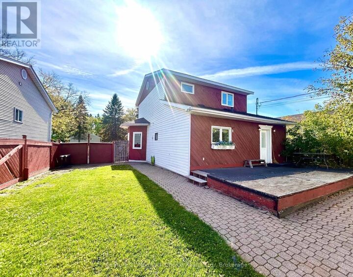 Photo de la propriété:  626 Second Street West  ON P9A 2Z8 