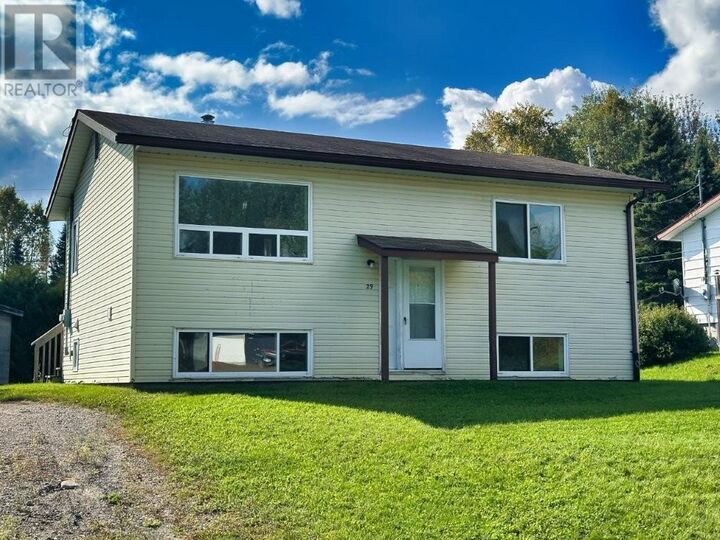 29 Parkway Place — photo 1