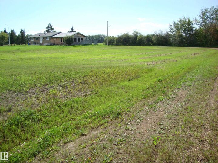 Property Photo:  614 5th Ave  AB T0A 3J0 