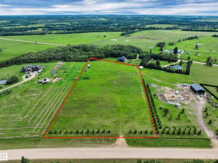 Property Photo: 471025 Range Rd 242A AB T9A 1X1