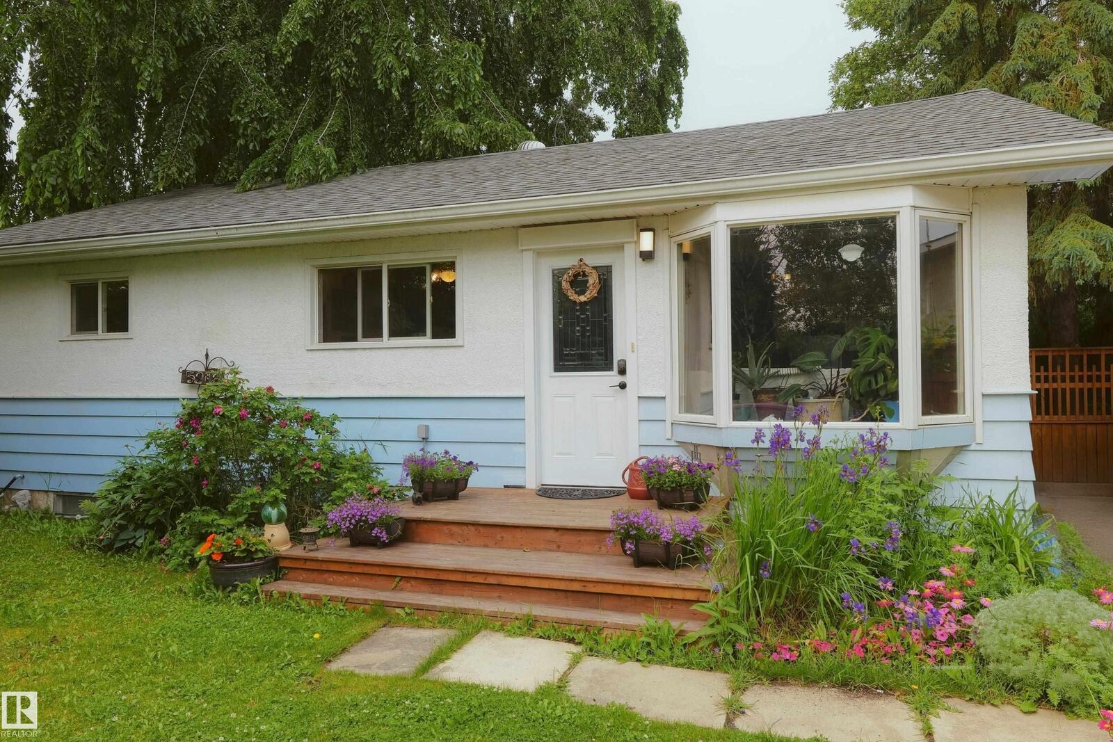 Property Photo: 5212 43 Street AB T7N 1J7