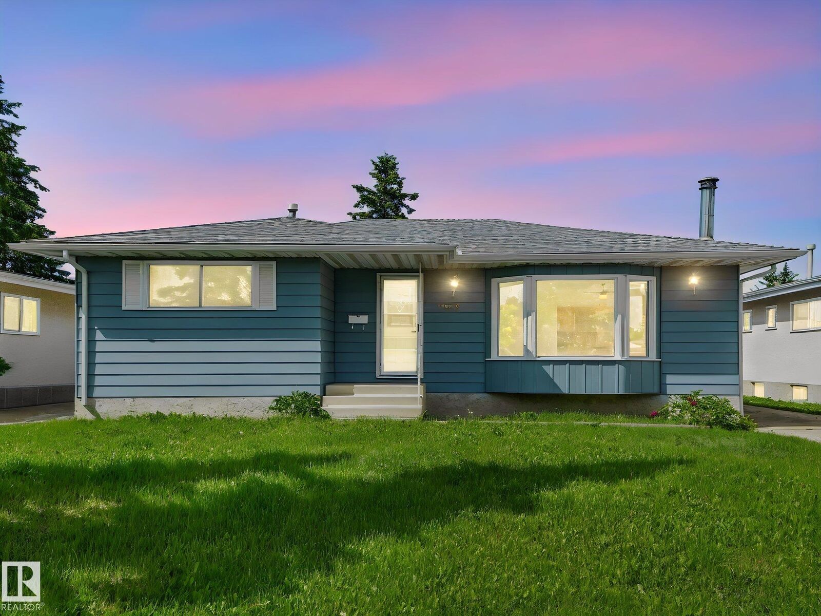 Property Photo: 11616 158 Avenue NW AB T5X 2K4