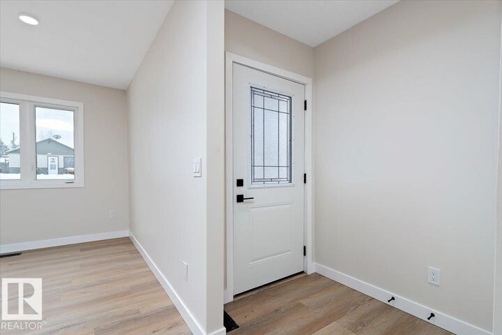 Property Photo:  5032 55 Avenue  AB T0B 4J0 