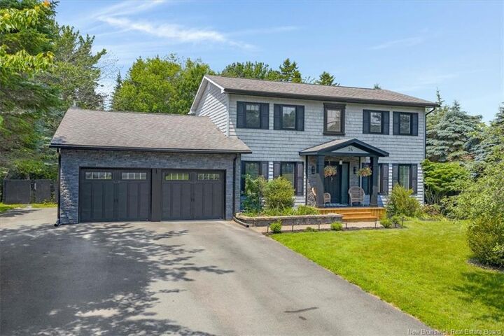 24 Beach Drive — photo 1