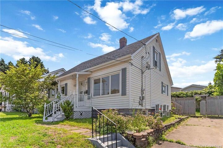 140 Gould — photo 1