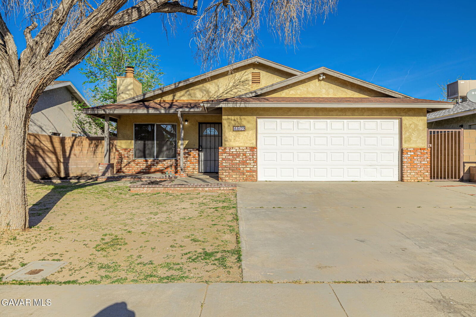 Property Photo:  44422 Sancroft Avenue  CA 93535 