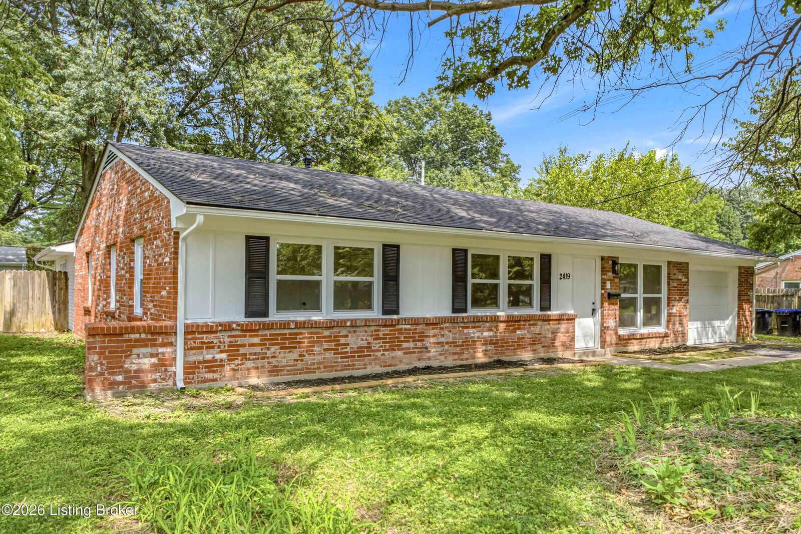 Property Photo:  2419 Woodmont Dr  KY 40220 