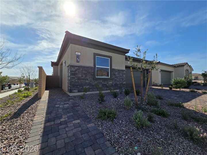 Property Photo: 852 Weston Ridge Street NV 89011