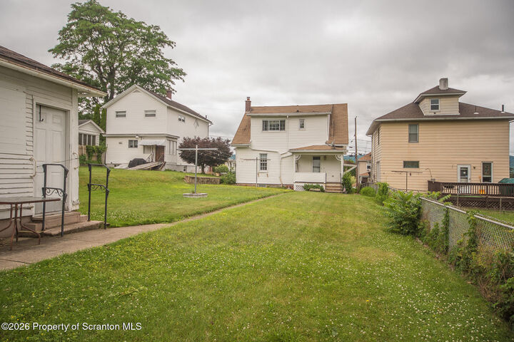 Property Photo:  1209 S Irving Avenue  PA 18505 