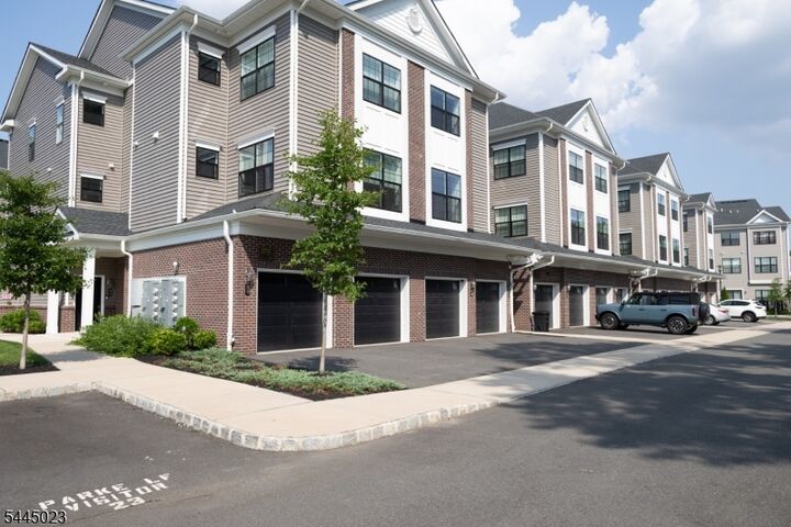 Property Photo:  84 Harvest Way 84  NJ 07424 