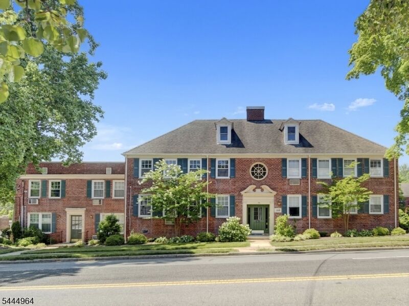 Property Photo:  176 Millburn Ave C004  NJ 07041 
