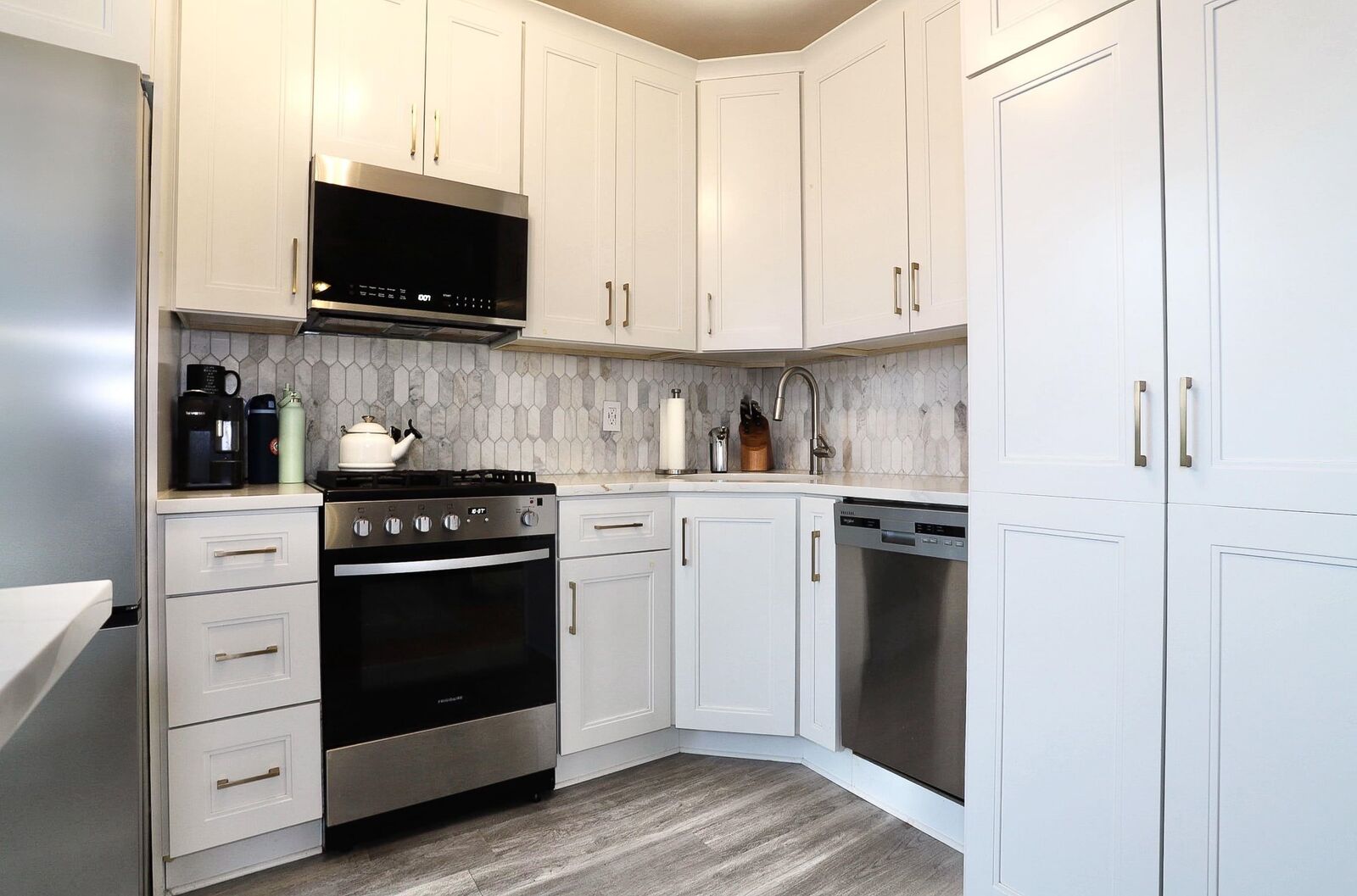 Property Photo: 740 Washington St 6 NJ 07030