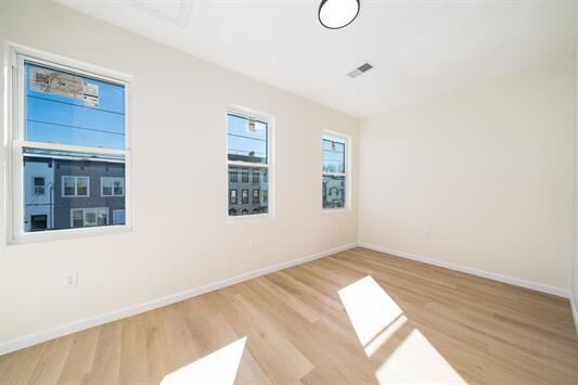 Property Photo:  155 Van Horne St 2  NJ 07304 
