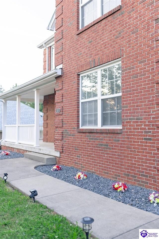 Property Photo:  122 Tuscany Lane  KY 40175 