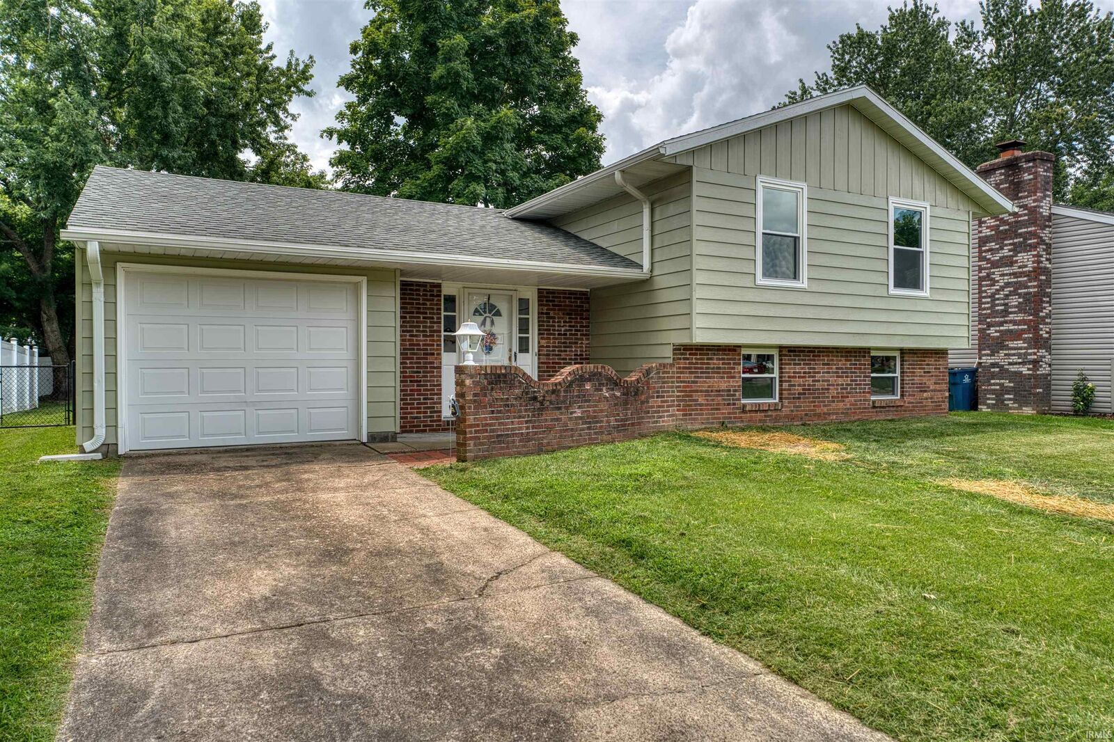 Property Photo:  417 Old Cannon Way  IN 47711 