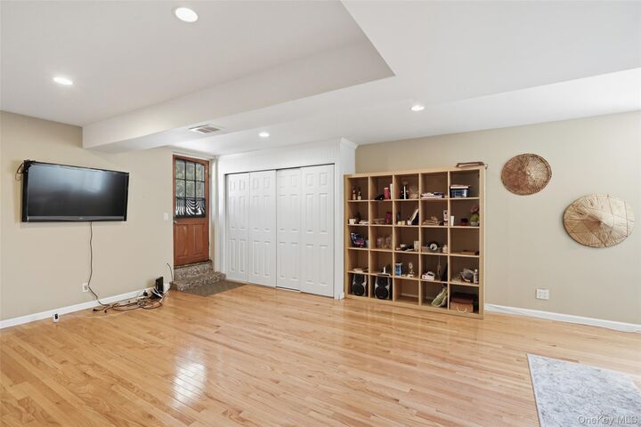 Property Photo:  816 N Broadway  NY 10701 