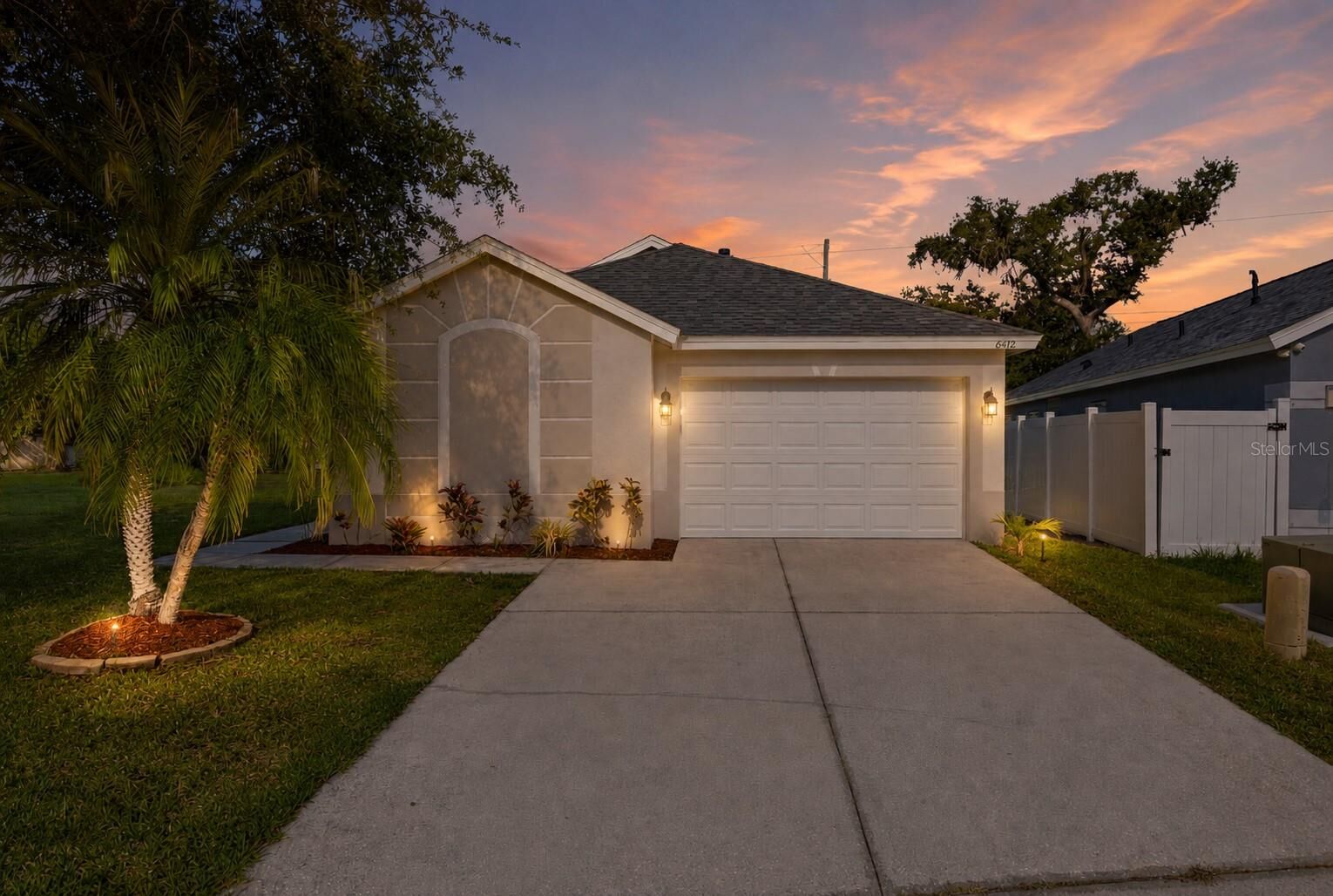 Property Photo:  6412 Coral Creek Court  FL 34222 