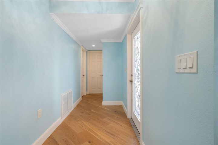 Property Photo:  2305 Riverbluff Parkway V256  FL 34231 