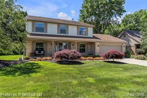 Property Photo:  20155 Wayne Road  MI 48152 1174 