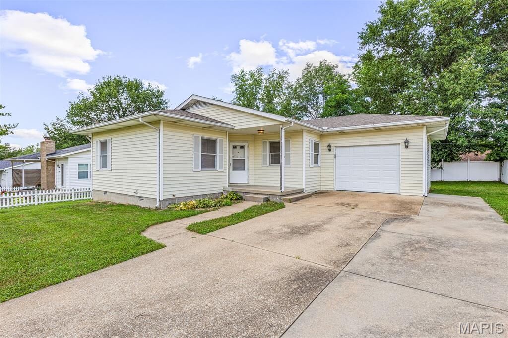Property Photo:  555 Kimberly Court  MO 63640 