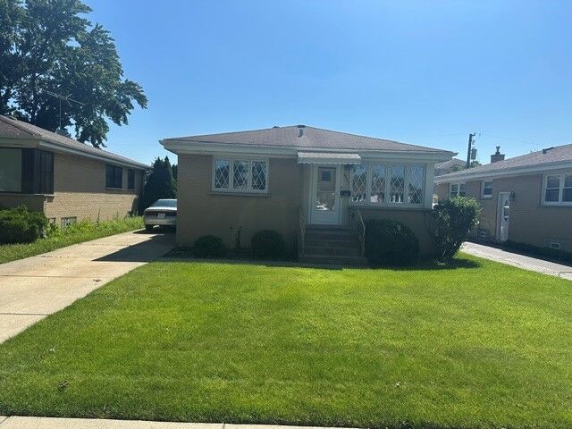 Property Photo:  4933 N Ozanam Avenue  IL 60706 