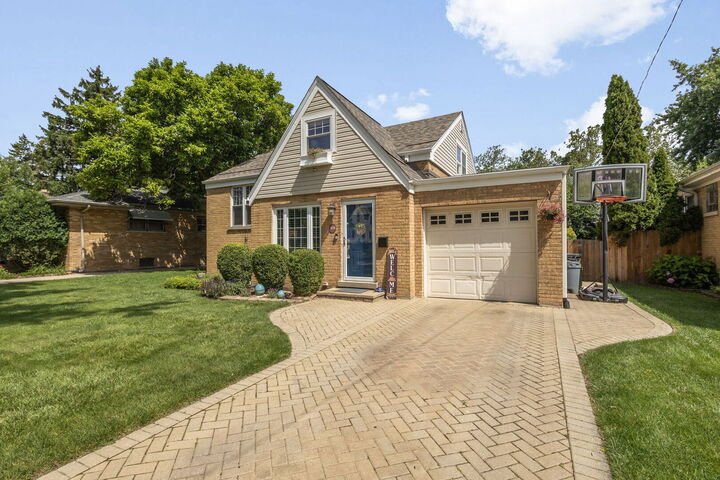 Property Photo: 9024 30th Street IL 60513
