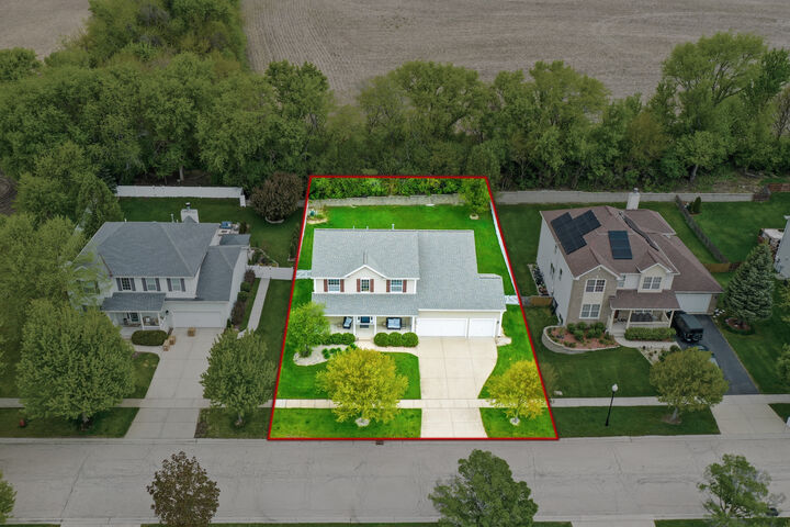 Property Photo: 3328 Chase Lane IL 60124