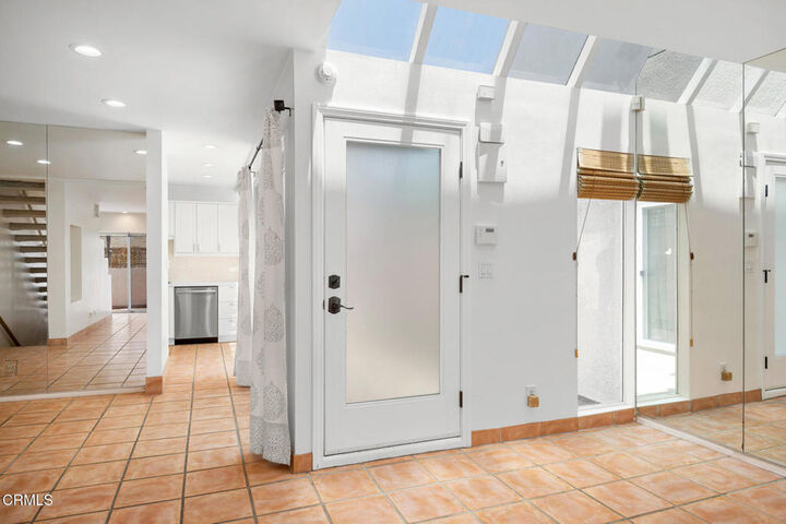 Property Photo: 400 Monterey Road 16 CA 91206