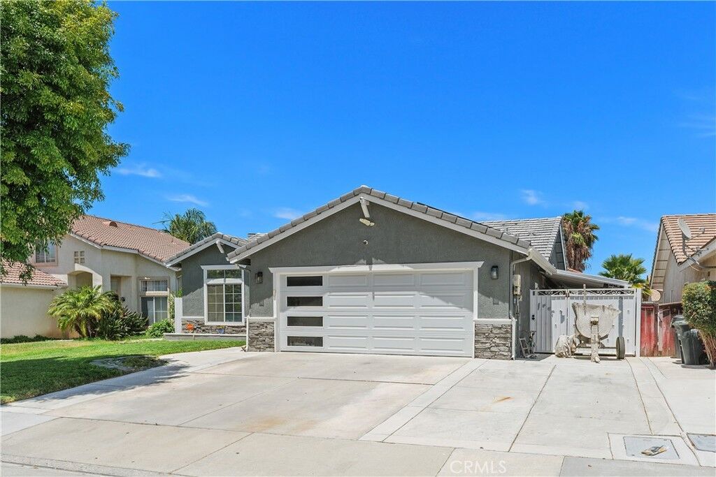 Property Photo:  2916 Hampton  CA 92545 