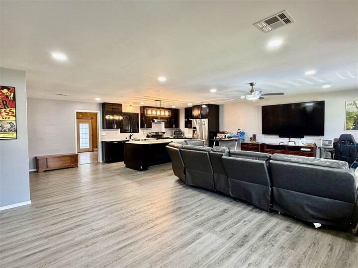 Property Photo:  119 Wheatheart  OK 74653 