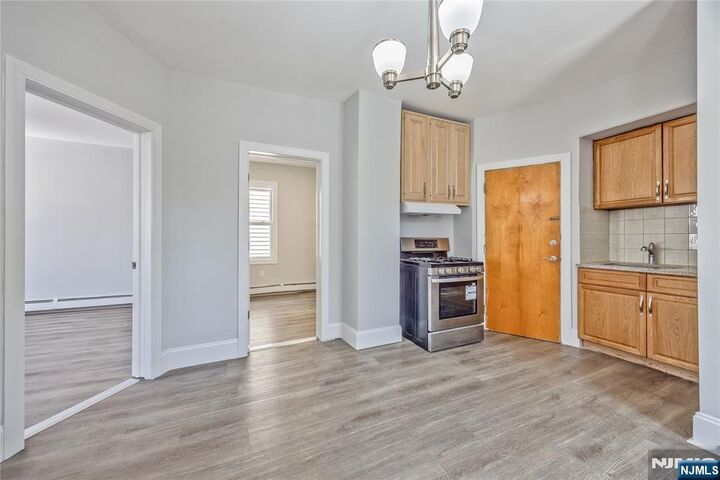 Property Photo:  9 Vreeland Avenue  NJ 07055 