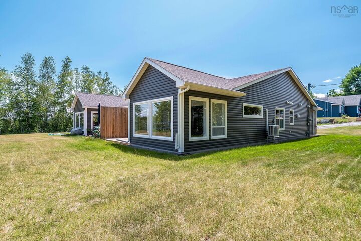Property Photo: 36 Pemberton Avenue NS B0N 2T0