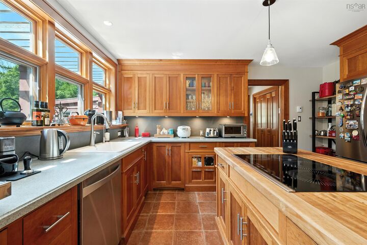Property Photo: 39 Cedar Drive NS B0K 1S0