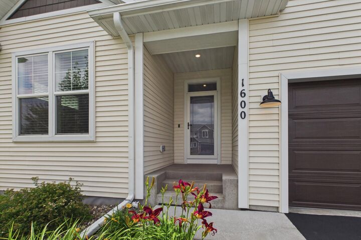Property Photo:  1600 Southpoint Drive  WI 54016 